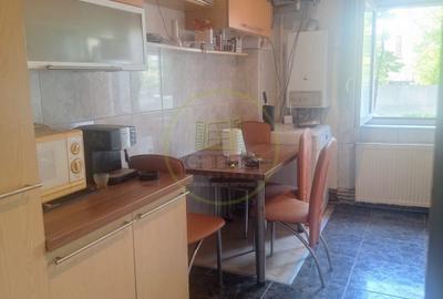 Apartament 3 camere decomandat zona piata Flora - 1