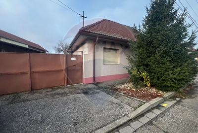 Casă  4 camere 1080 mp teren zona Gradiste - 1