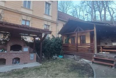 Casa moderna 4 camere cu gradina si loc de parcare, Ultracentral - 1