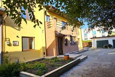Casa renovata 200mp pe 2 niveluriparcare curte cu foisorCentru zona str. Paris - 1