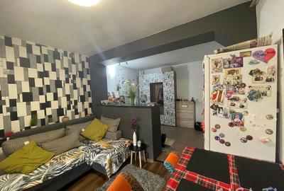 Apartament 3 Camere, Etaj 4, Strada 23 August - 11