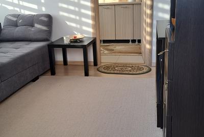 Apartament cu 2 camere semidecomandat, mobilat în Berceni