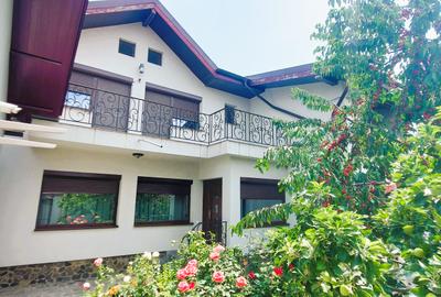 Industriilor-cartier 23 August, P+1, garaj si anexe,teren 389m.p.,comision0%. - 1