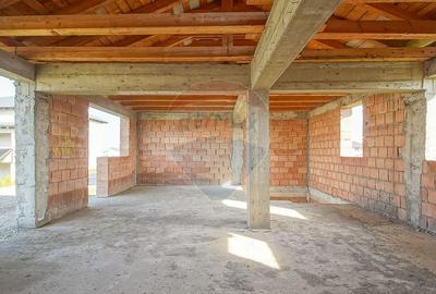 Casă / Vilă cu 6 camere de vânzare, Sânpetru - 6