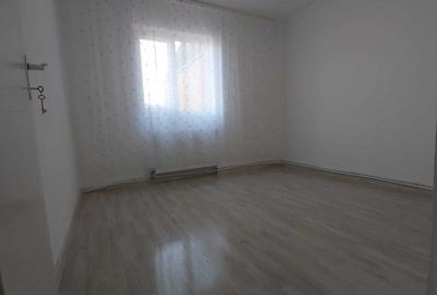 Apartament de vanzare, 2 camere, balcon inchis, 45 mp utili, Sebes - 3