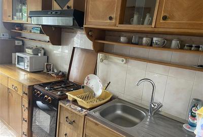 Apartament 3 camere , zona ultracentrala (Casa de Pensii ) , decomandat ,72 mp , - 12