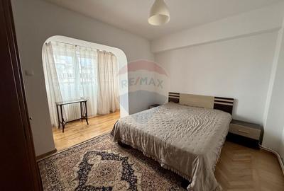 Apartament 3 camere de închiriat decomandat–central, Piața Cipariu - 9