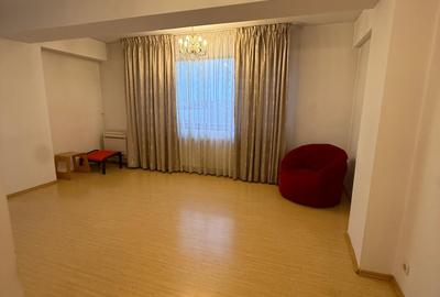Apartament cu 2 camere decomandat în Băneasa