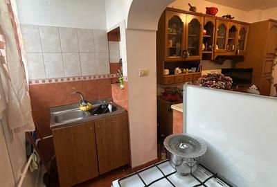 Apartament 3 camere -Zona Sud  - etaj 4/4 - 68 mp - 3