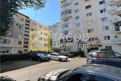 Apartament 3 camere decomandate, 73 mp, Narciselor 6, Bacau