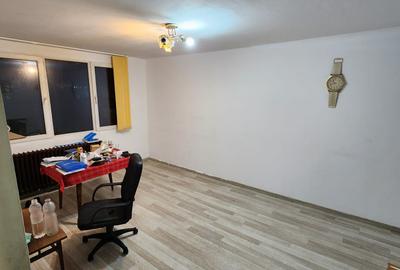 Apartament 4 camere decomandat Berceni - 2
