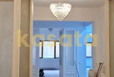 Apartament cu 3 camere semidecomandat în Universitate