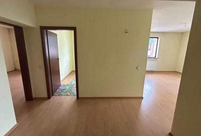 Apartament 3 camere S4 str Savinesti - 13