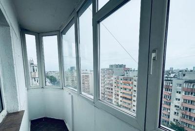Mosilor / Eminescu / renovat / bl 1982 / - 4