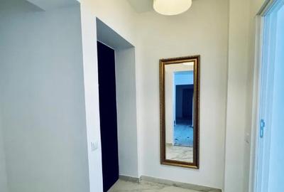 Apartament cu 3 camere semidecomandat, mobilat în Titan