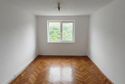Apartament 3 camere zona Tomis1,la 50 metri de școală 30 - 2