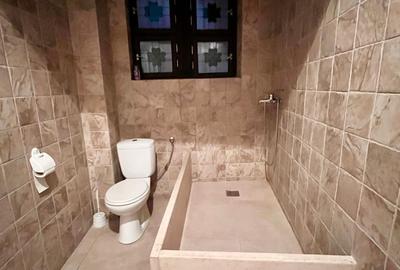 De vânzare apartament 3 camere zona semicentrală - 9