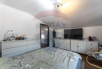 CASA COMPUSA DIN 2 APARTAMENTE, SCHEII BRASOVULUI| COMISION 0 - 13