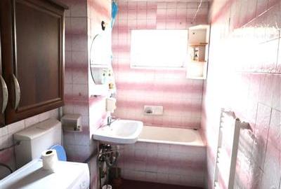 Apartament 3 camere , centrala proprie , zona Dambovita - 9