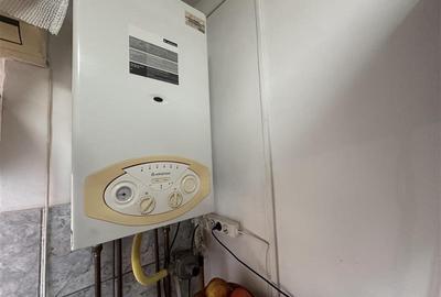 Decomandat, 36 mp utili, etaj intermediar cu centrala propie - 2