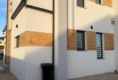 Duplex cu 4 camere în Moșnița Nouă