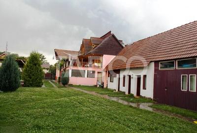 Pensiune de vanzare la cheie  13 camere  si teren 3000 mp - 8