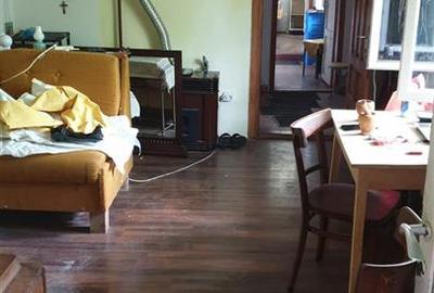 Zona Liceu Balcescu Casa caramida+boltari cu teren=158 mp, Deschidere 8,8m - 8