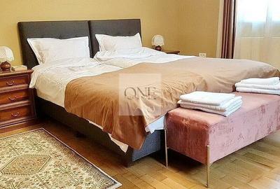 Apartament cu 3 camere nedecomandat în Centrul Istoric