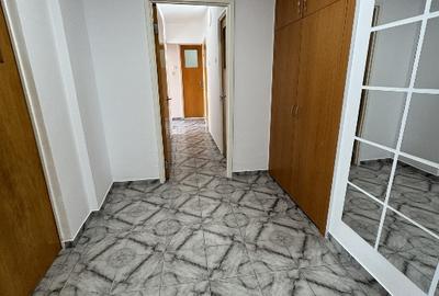 Drumul Taberei, 3 camere decomandat, renovat, etaj 6 din8, vedere, sud - 5