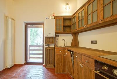 Casa de vanzare in centrul Brasovului - curte privata si pivnita - 7