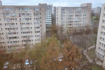 Drumul Taberei Favorit Haiducului etaj 9/10 bloc 1980 decomandat - 2