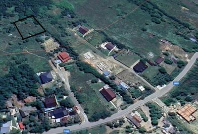 Teren Construcții intravilan de 1000 mp, în Cercu
