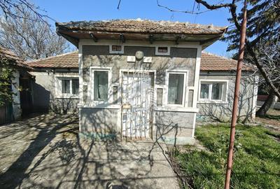 Casă bătrânească, Teren 1.183 mp, deschidere  22,37 ml - 1