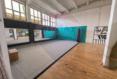 Spațiu de închiriat pt sala dansuri, gimnastica, sala sport -- 220mp - 1