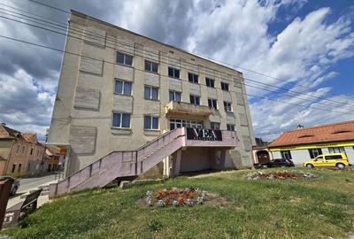 Spațiu comercial, de 1,014 mp, în Central