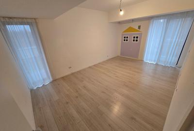 Apartament cu 2 camere decomandat în Băneasa