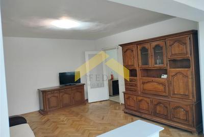 Apartament 2 camere de vanzare zona Boul Rosu