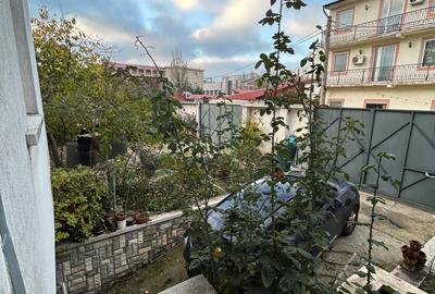 Pantelimon-Fundeni / Apartament 3 cam in vila / Loc de parcare-Curte - 1