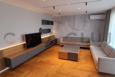 Apartament cu 3 camere semidecomandat, mobilat în Bună Ziua