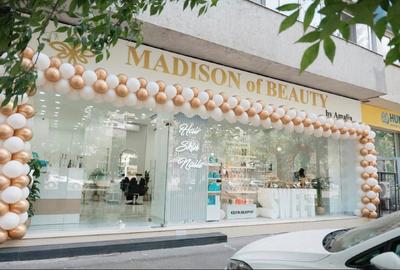 Spatiu comercial P-ta Victoriei, 117 mp utili, 10.26 ml fatada, nou renovat - 1