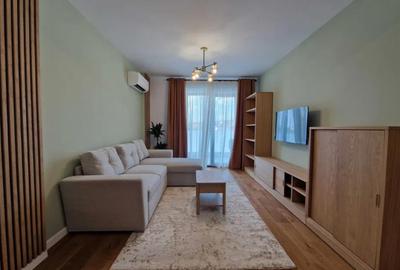 Apartament cu 2 camere decomandat, mobilat în Central
