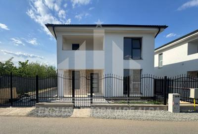 Casă individuală cu 4 camere în Micești