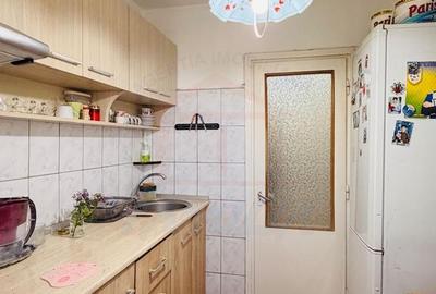 Apartament 2 camere de vânzare, 49 mp, Galati, Țiglina 2, etaj 3/4 - 5