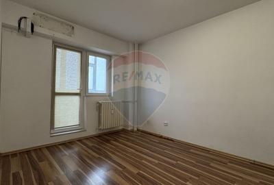 Apartament cu 4 camere de vânzare în zona 13 Septembrie - 10