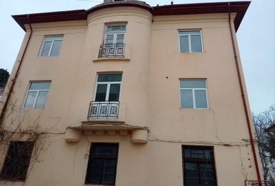 Dorobanti-vila interbelica pretabila activitati comeciale/imobil 4 apartamente - 2