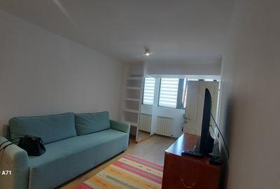 Academia Militara -  Panduri , Garsoniera cocheta cu acces facil către centru! - 1