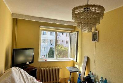 Apartament cu 2 camere semidecomandat în Hipodrom