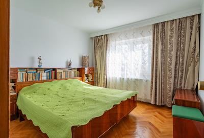 INEL 2 – Dezrobirii – 3 camere decomandate, 2 bai, etaj 3/4, bloc 1987 - 10