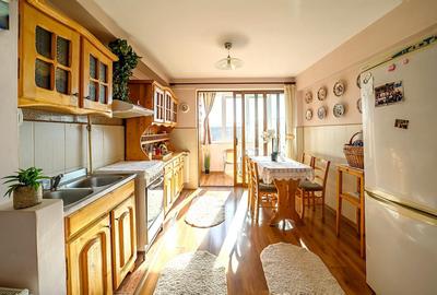 0% comision Apartament 5 camere, living, 2 bai, ideal pentru o familie numeroasa - 1