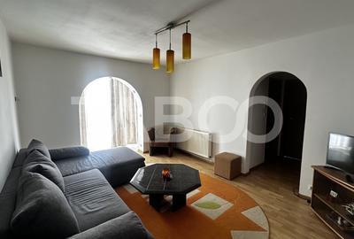 Apartament cu 2 camere semidecomandat, mobilat în Central